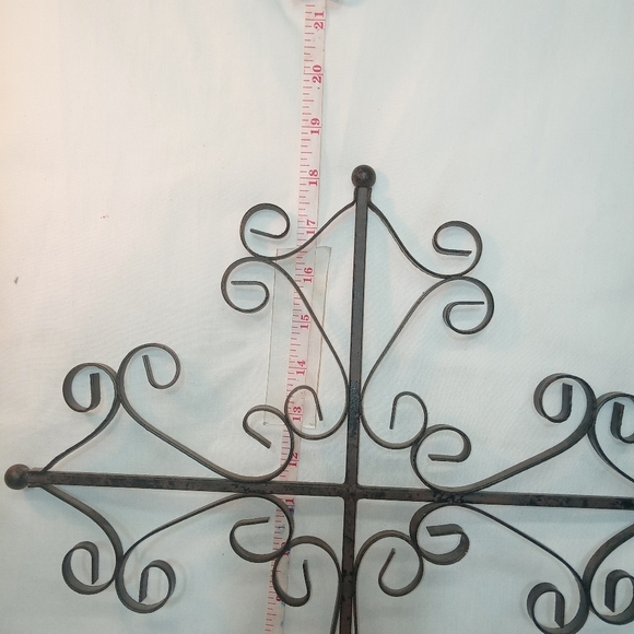 𝅺18" rustic metal cross - Picture 5 of 6